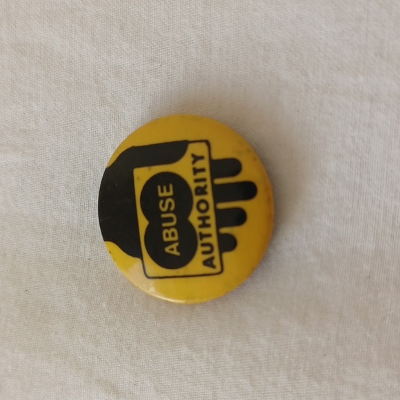 SET OF 10 Vintage 80s Political Punk Rock Pinback Buttons in Various Sizes - Picture 12 of 16